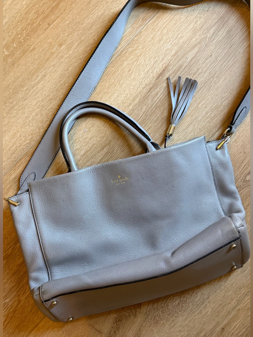 kate spade gray leather shoulder bag with tassel